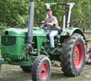 Das Museum Lensahn präsentiert die fahren mit einem Traktor