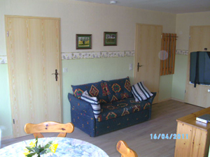 Wohnzimmer in unserer Ferienwohnung auf dem Bauernhof Schnoor an der Ostsee